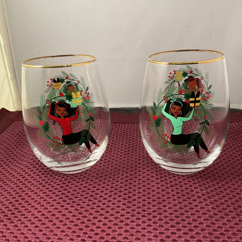 Shark Tank Holiday Wine Glasses set of 2 with gold rims